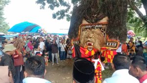 Tarian Reog Ponorogo Jadi Simbol Dukungan Warga Tiworo untuk ASR-Hugua
